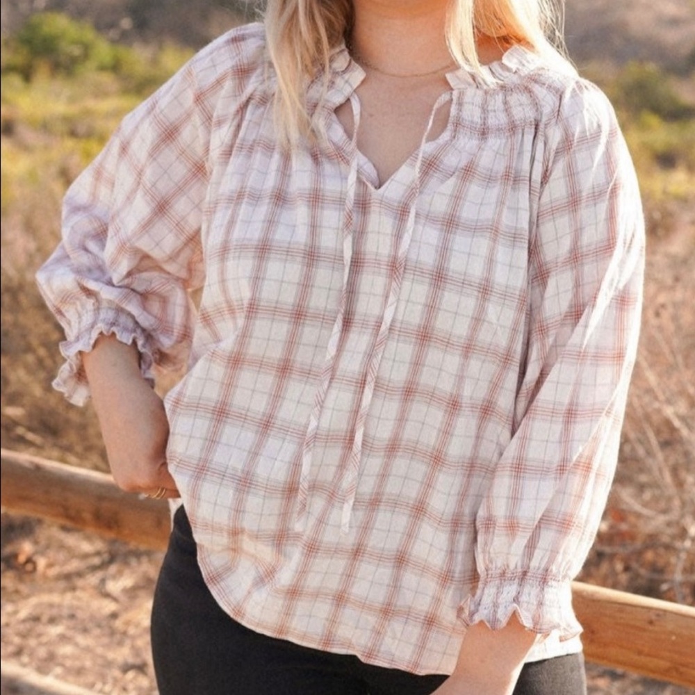 CARLY JEAN LOS ANGELES Big Sky Blouse in Grey Size S